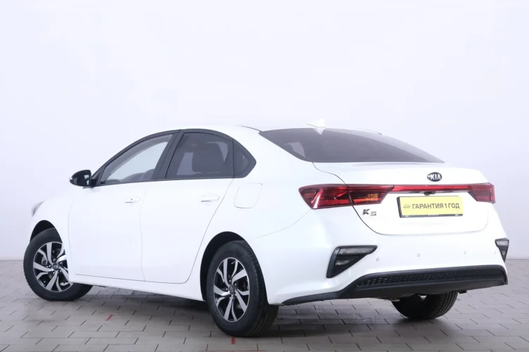KIA K3 4 из 6