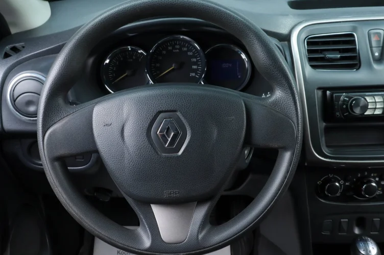 Renault Logan 9 из 16