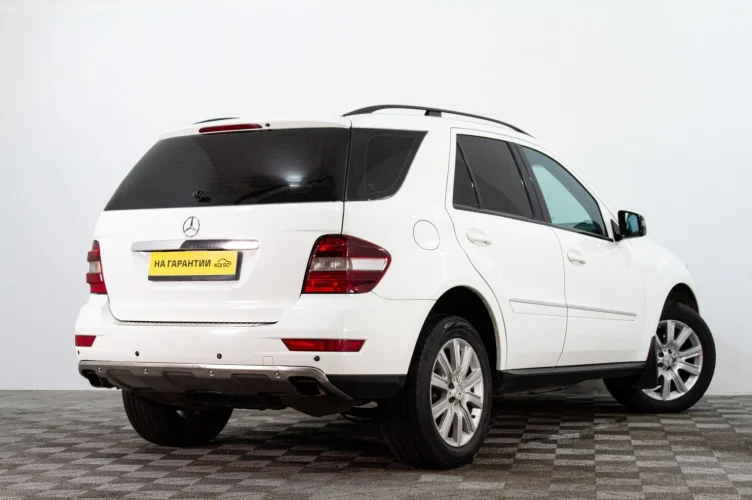 Mercedes-Benz M-класс 4 из 6