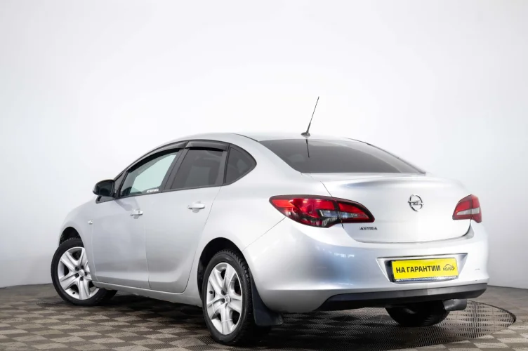 Opel Astra 4 из 6
