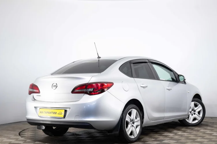 Opel Astra 6 из 6