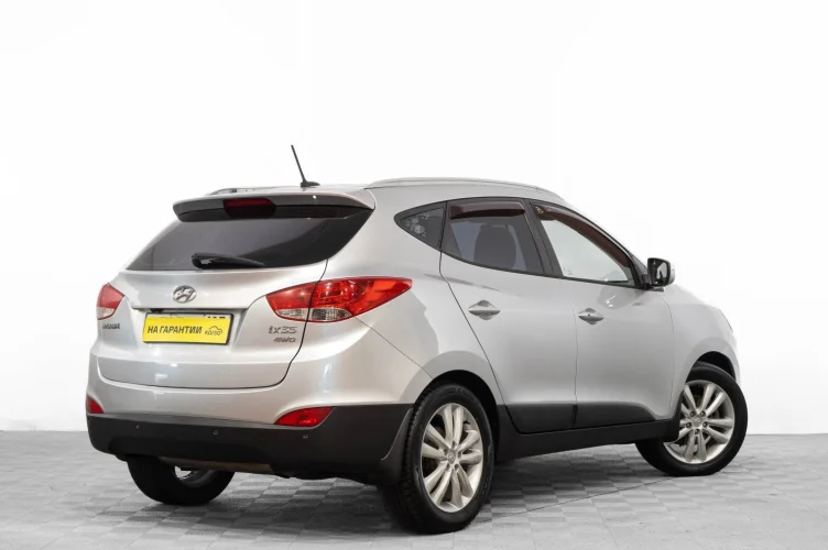 Hyundai ix35 4 из 6