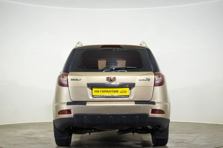 Geely Emgrand X7 5 из 6