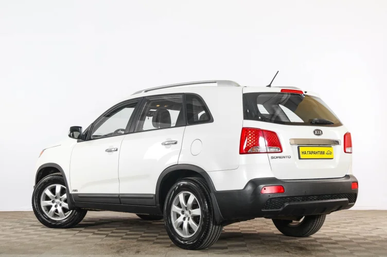 KIA Sorento 4 из 6
