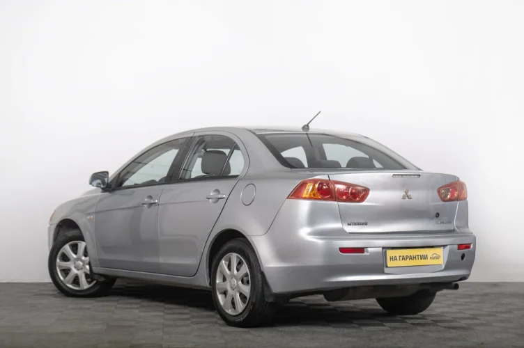 Mitsubishi Lancer 5 из 6