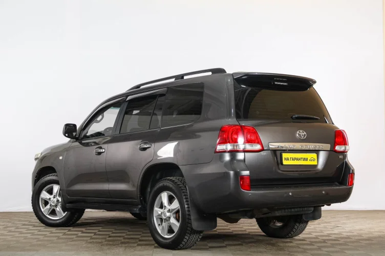 Toyota Land Cruiser 4 из 6
