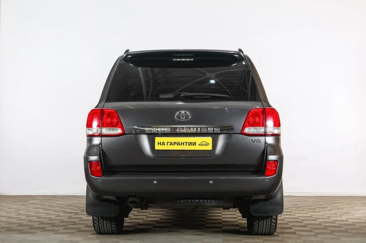 Toyota Land Cruiser 5 из 6