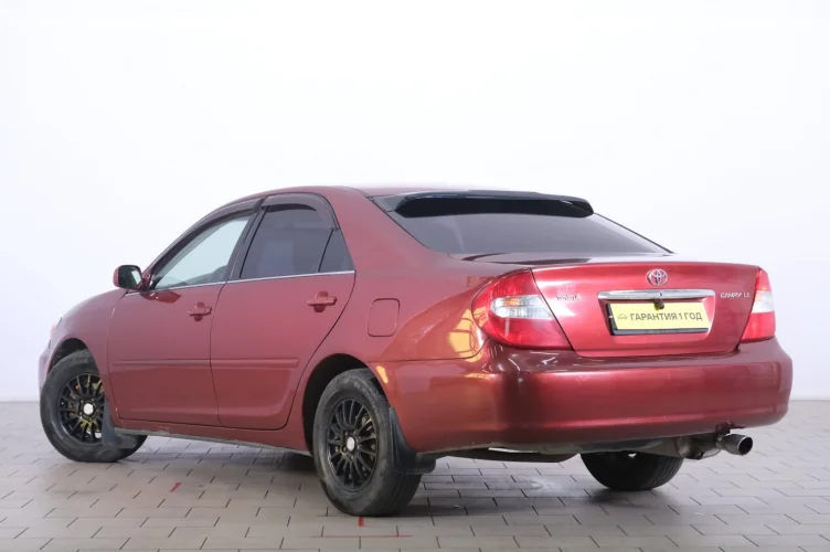Toyota Camry 4 из 6