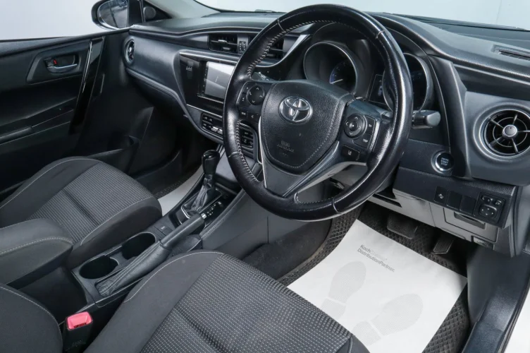 Toyota Auris 7 из 19