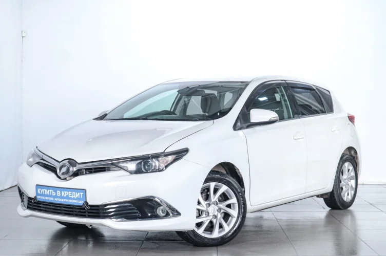 Toyota Auris 3 из 6