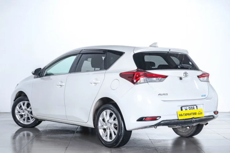 Toyota Auris 6 из 6