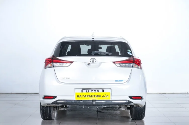 Toyota Auris 4 из 6