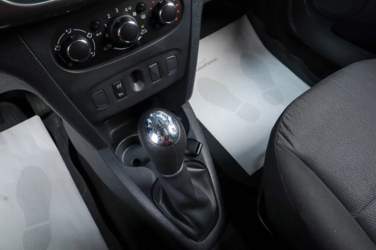 Renault Sandero 11 из 13