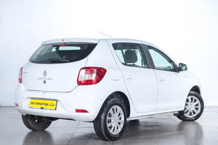 Renault Sandero 3 из 6