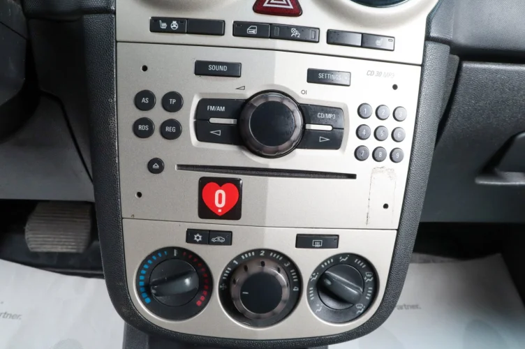 Opel Corsa 13 из 14