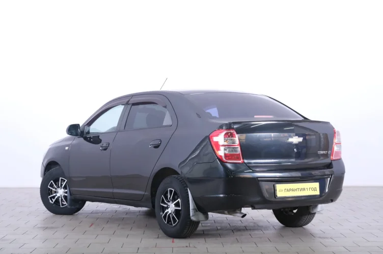Chevrolet Cobalt 4 из 6