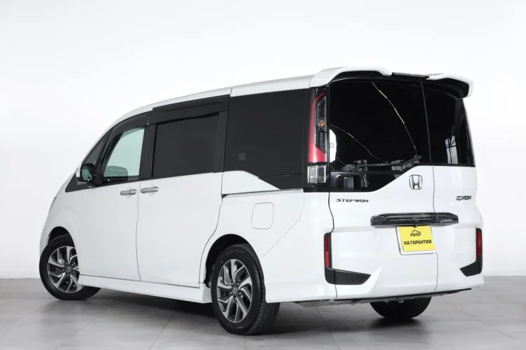 Honda Stepwgn 4 из 6