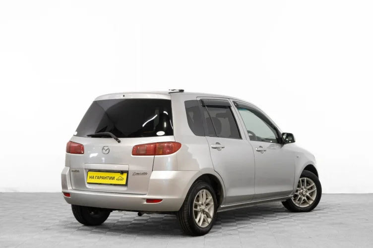 Mazda Demio 4 из 6