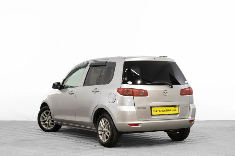 Mazda Demio 6 из 6