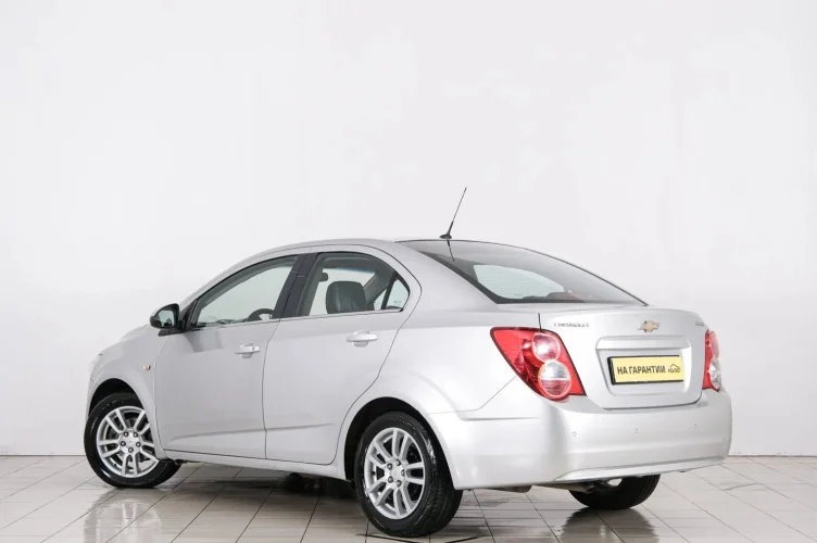 Chevrolet Aveo 4 из 6