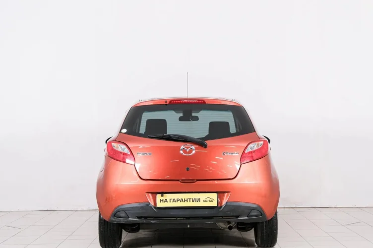 Mazda Demio 5 из 6