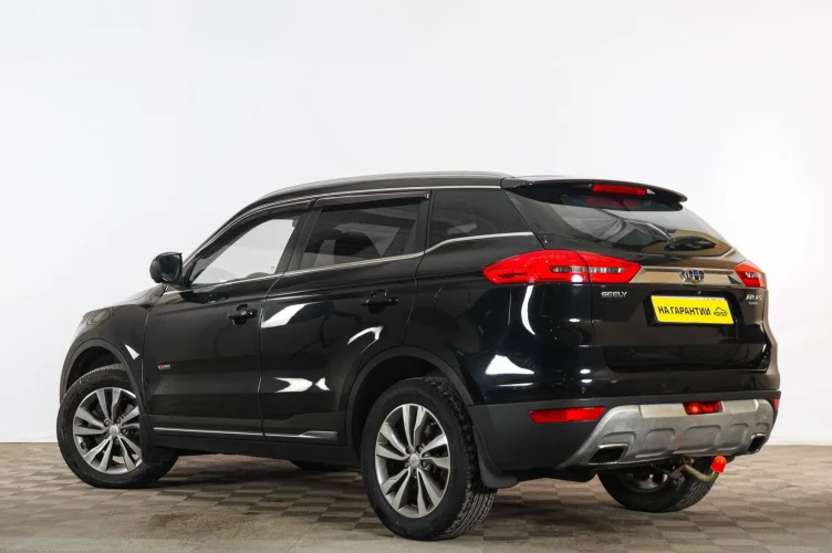 Geely Atlas 4 из 6