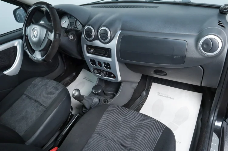 Renault Logan 13 из 14