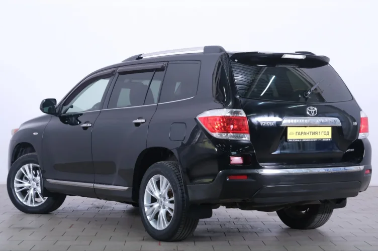 Toyota Highlander 4 из 6