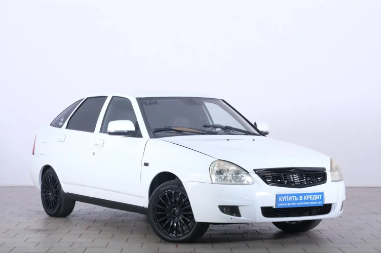 ВАЗ (LADA) Priora 1 из 6