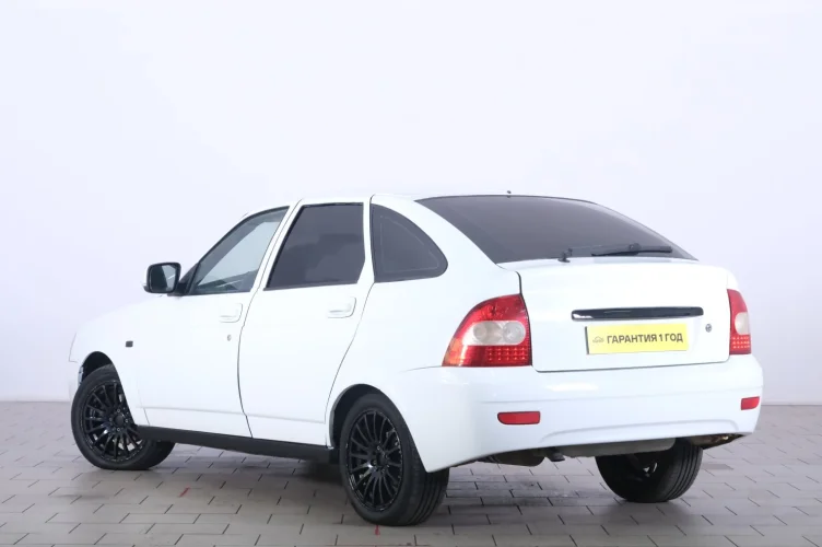 ВАЗ (LADA) Priora 4 из 6