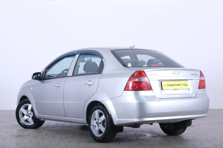 Chevrolet Aveo 4 из 6