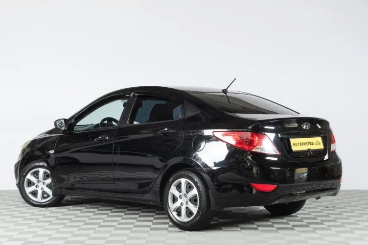 Hyundai Solaris 4 из 6