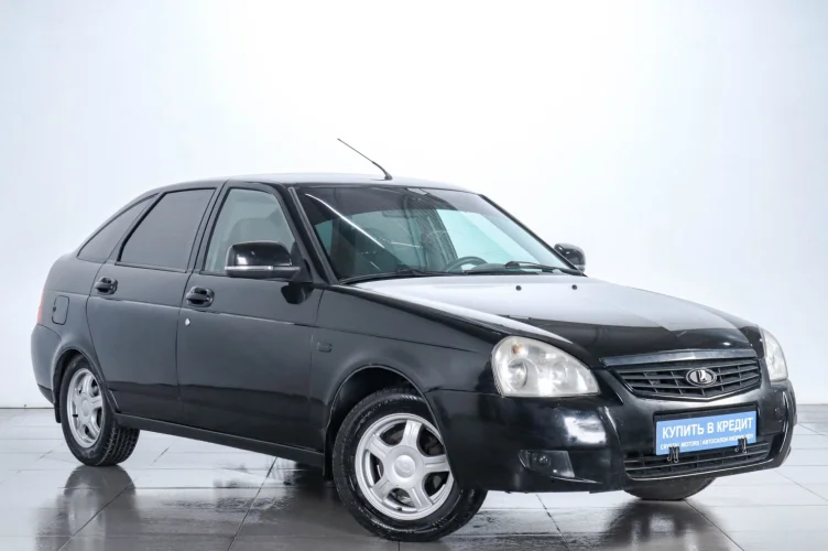 ВАЗ (LADA) Priora 1 из 14