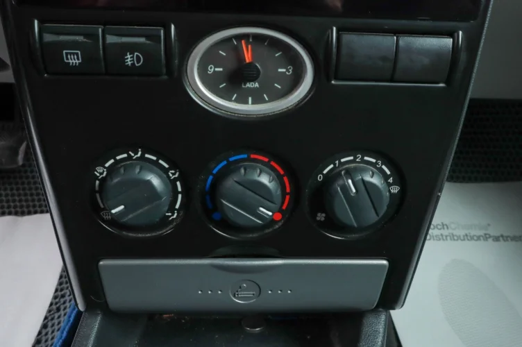 ВАЗ (LADA) Priora 9 из 12
