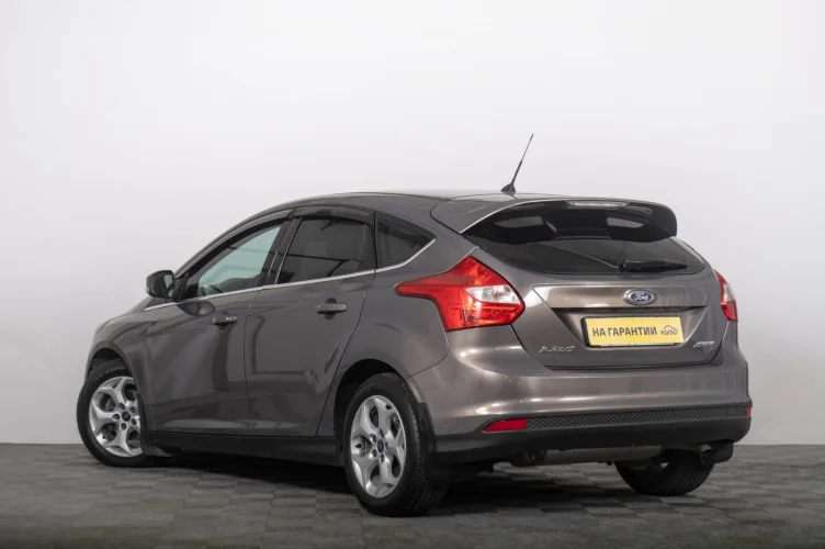 Ford Focus 5 из 6