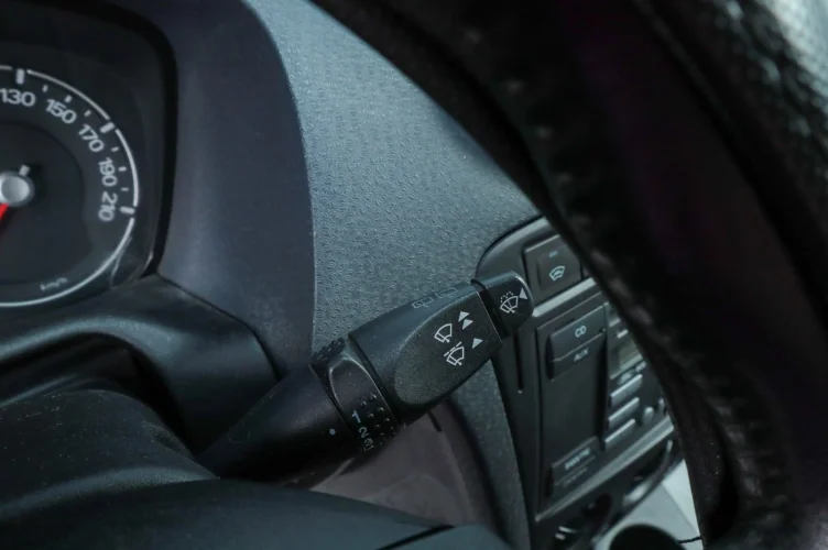 Ford Fusion 10 из 12