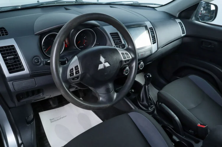 Mitsubishi Outlander 7 из 17
