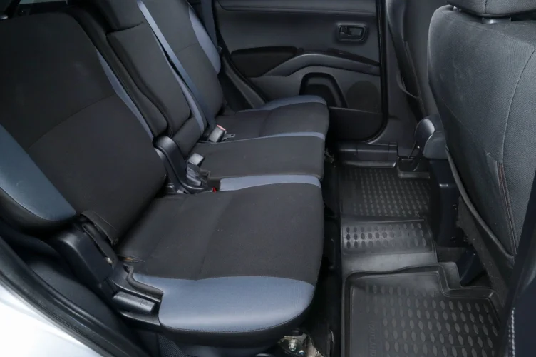 Mitsubishi Outlander 17 из 17