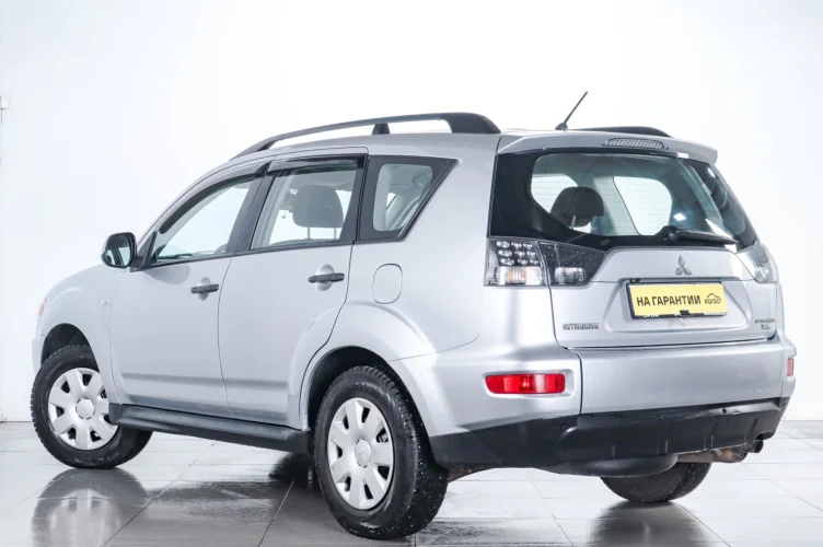 Mitsubishi Outlander 4 из 6