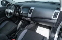 Mitsubishi Outlander 16 из 17