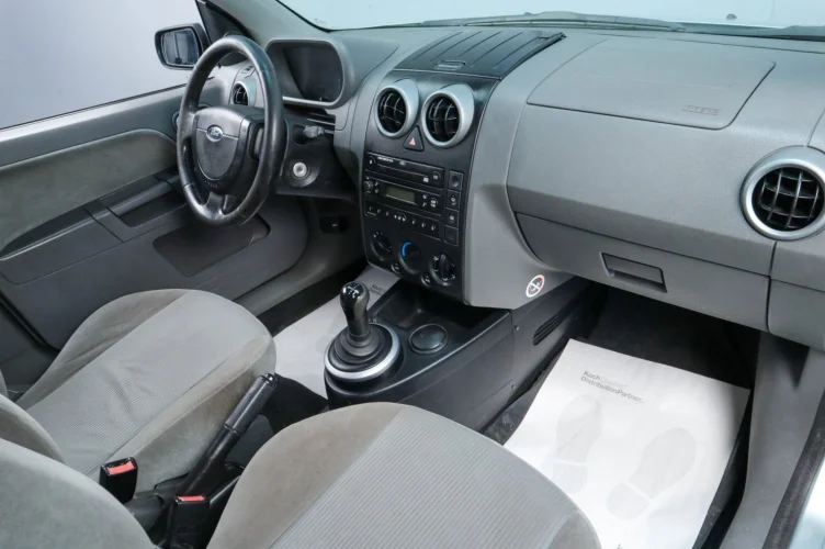 Ford Fusion 13 из 15
