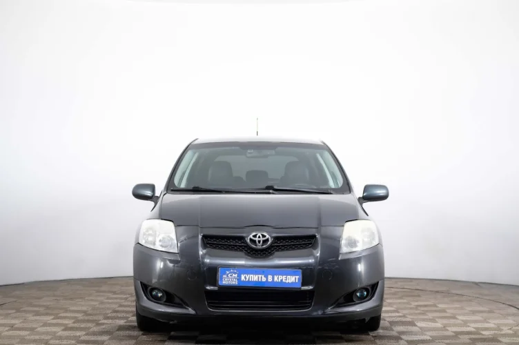Toyota Auris 2 из 6