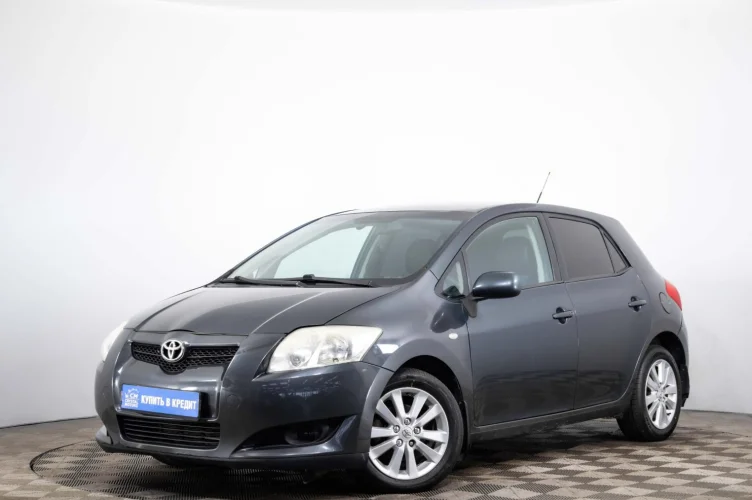Toyota Auris 3 из 6