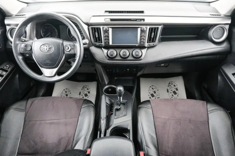 Toyota RAV4 10 из 22