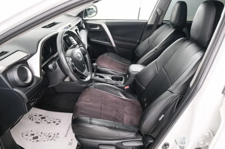 Toyota RAV4 7 из 22