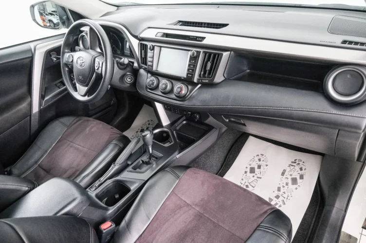 Toyota RAV4 12 из 22