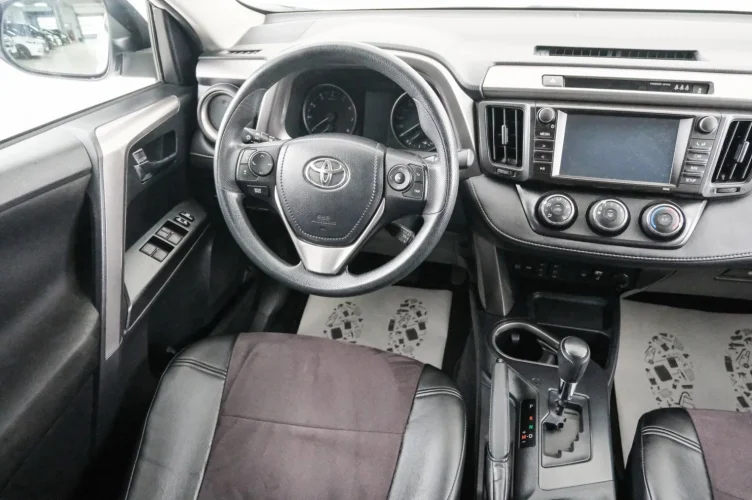 Toyota RAV4 9 из 22