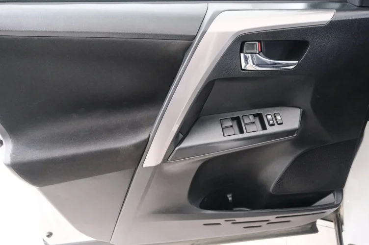 Toyota RAV4 19 из 22