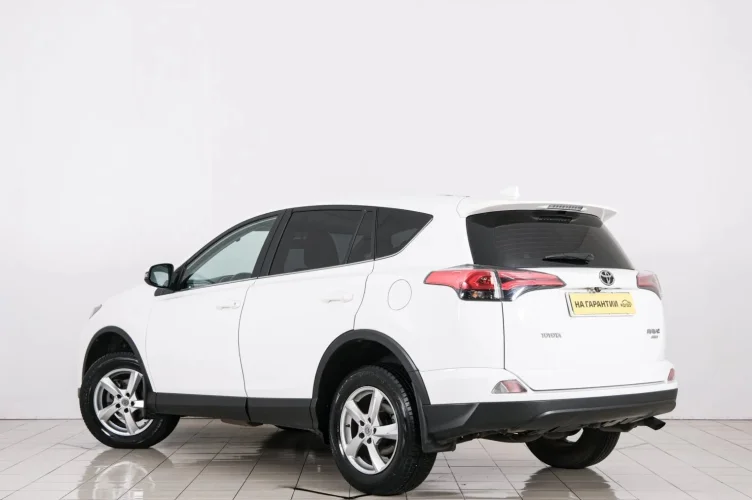 Toyota RAV4 4 из 22