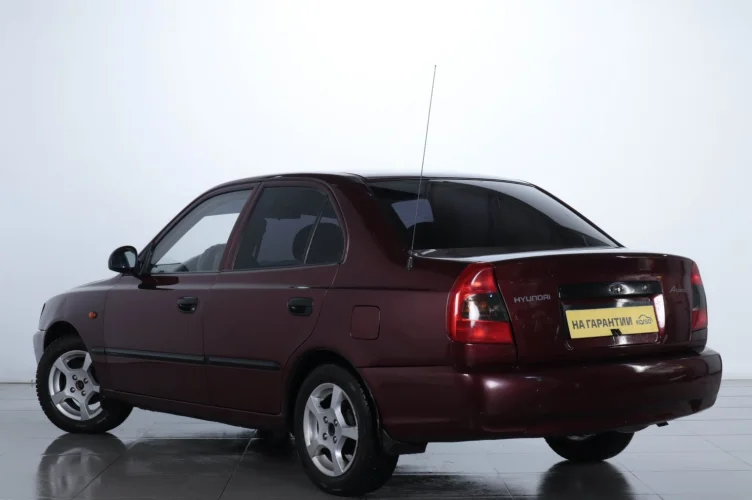 Hyundai Accent 4 из 6